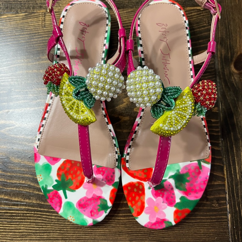 listing-status-banner